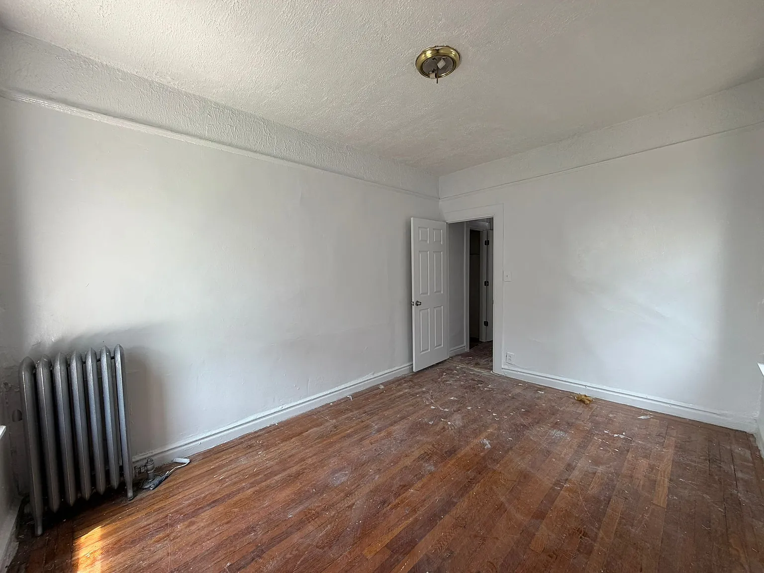 1 bed, $2,098 — Photo 4