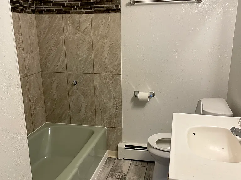 4321 Moore St #2 — Photo 3