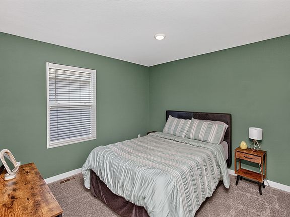5th image of 4304 NE 15th St