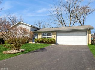 215 Red Bridge Rd, Lake Zurich, IL 60047