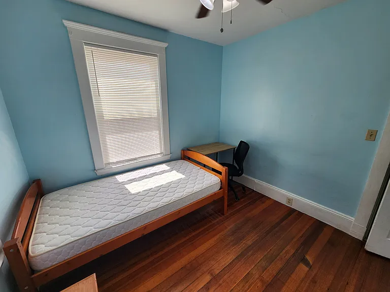 44 Woodbine St #1C — Photo 5
