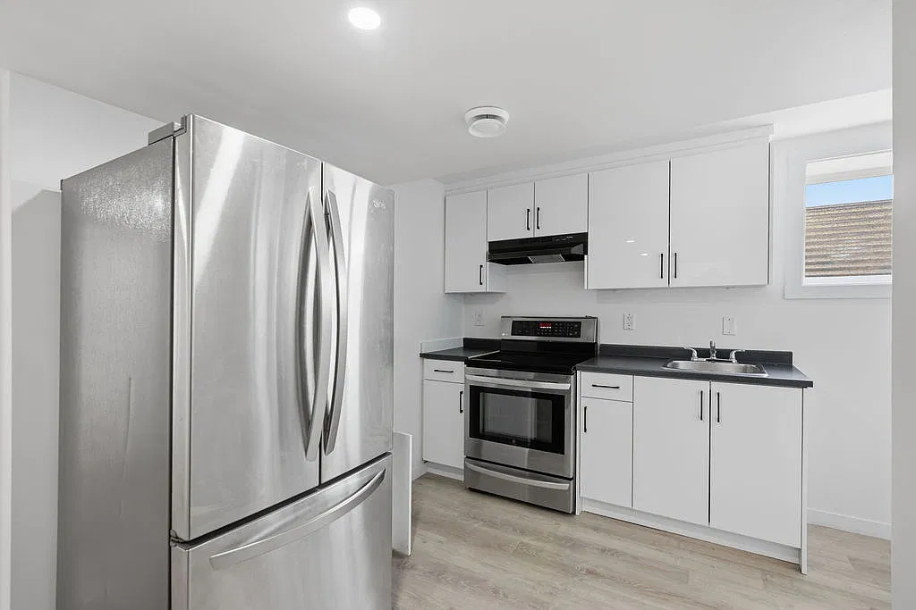 205 Cityscape Gardens NE - legal basement — Photo 2
