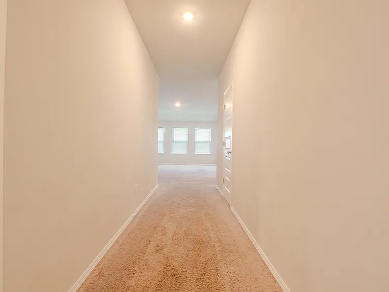 755 Foxtail Dr — Photo 16