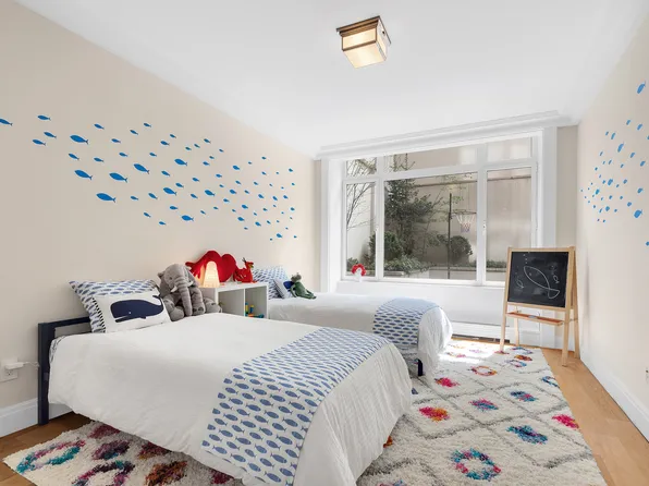 40 East 72nd Street image 9 of 17