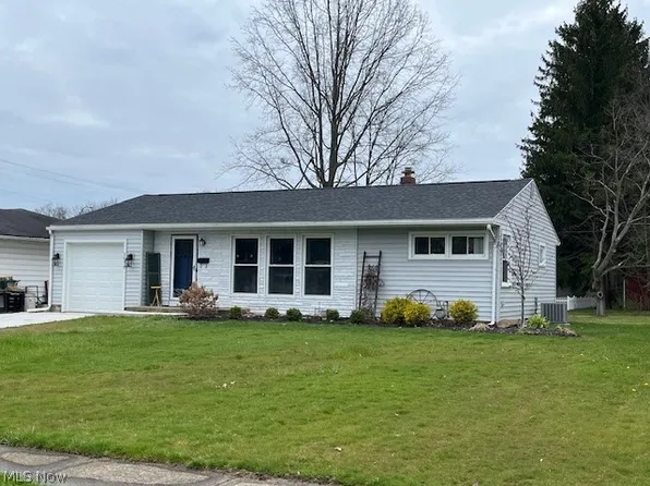 1373 Carole Dr, Salem, OH 44460
