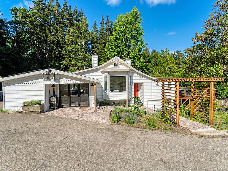 Laurel Glen Rd — Photo 3