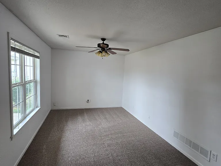 2720 N Brookglen Cir — Photo 5