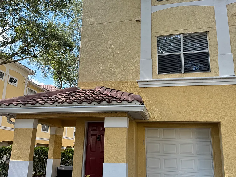 1521 Legacy Club Dr #1521 — Photo 1
