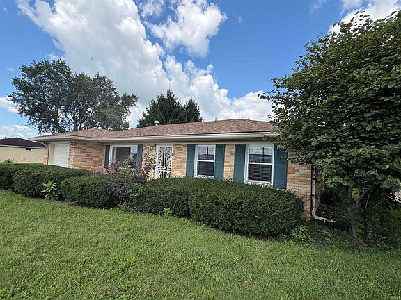 2nd image of 2028 E Boulevard St