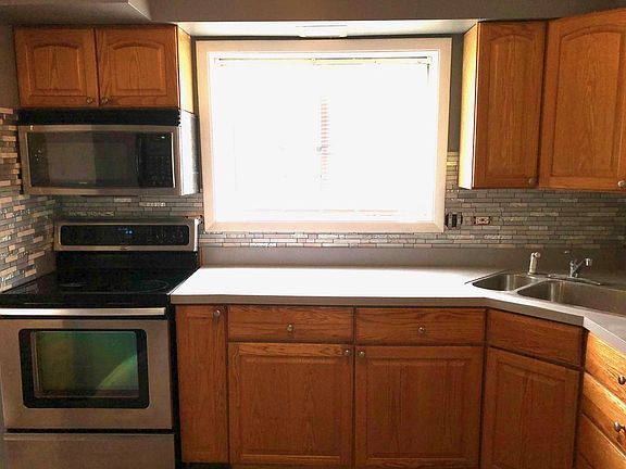 4th image of 830 Sandra Dr APT 2C