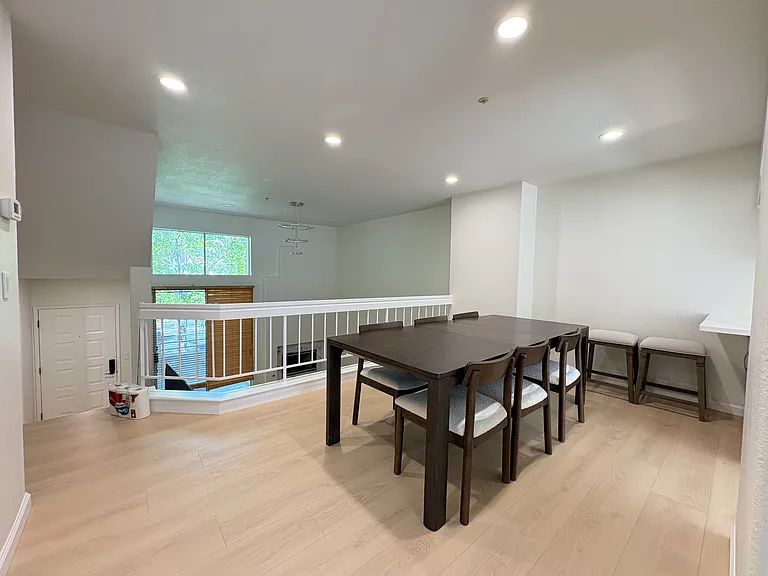 414 Galleria Dr #4 — Photo 9