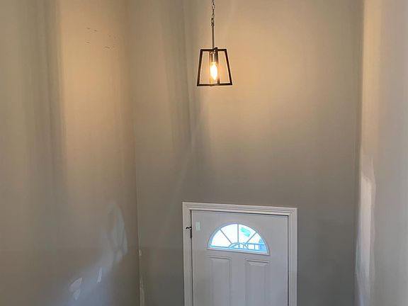 5th image of 104 Hackberry Ct