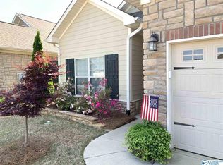 18 Rose Hip Ln SE, Brownsboro, AL 35741