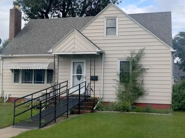 707 5th St N, Wahpeton, ND 58075