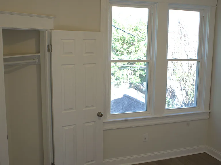 117 S Wickham Rd — Photo 85