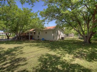 1810 W Kilpatrick St, Cleburne, TX 76033