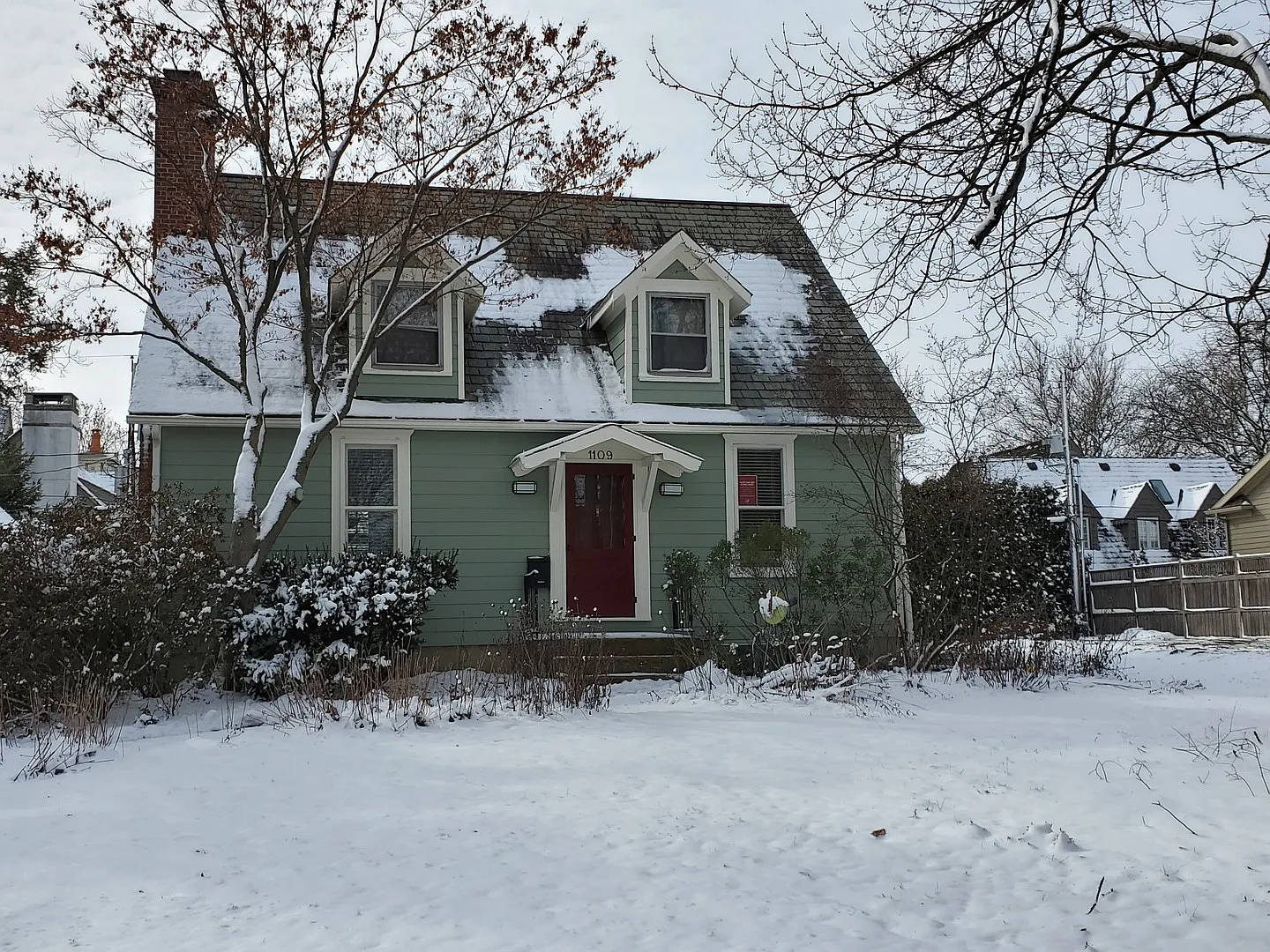 1109 W Charles St photo 1