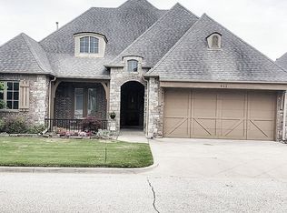 611 W Fairway Dr S, Broken Arrow, OK 74011