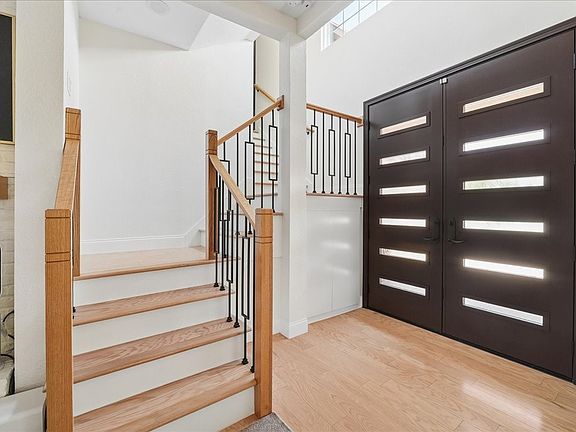 3rd image of 6035 Berry Trail Ct