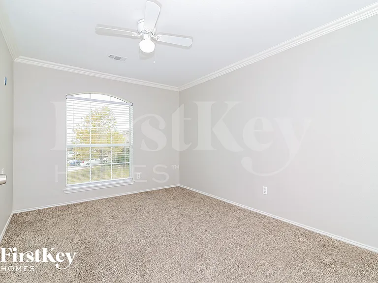 9812 Westmere Ln — Photo 13