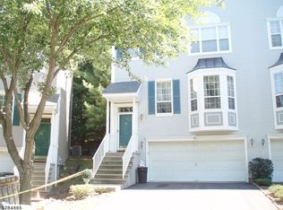 70 Eider Ct, Wayne, NJ 07470
