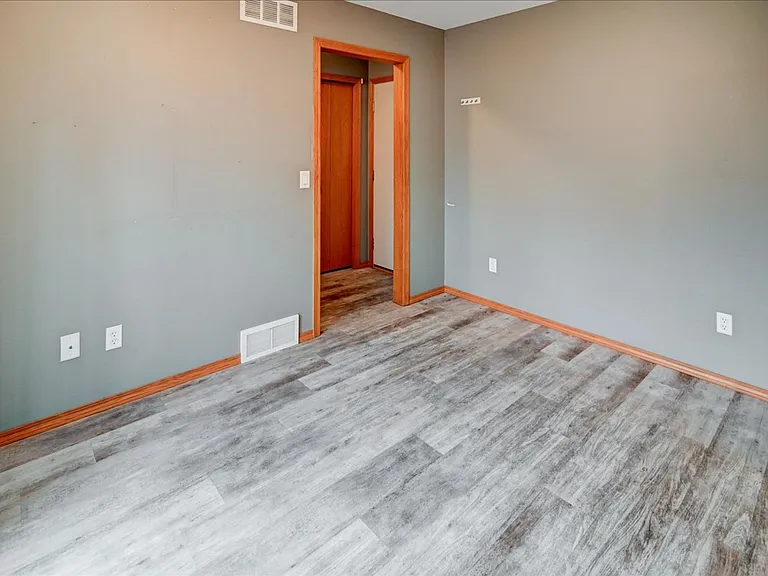 400 Muirfield Ct — Photo 12