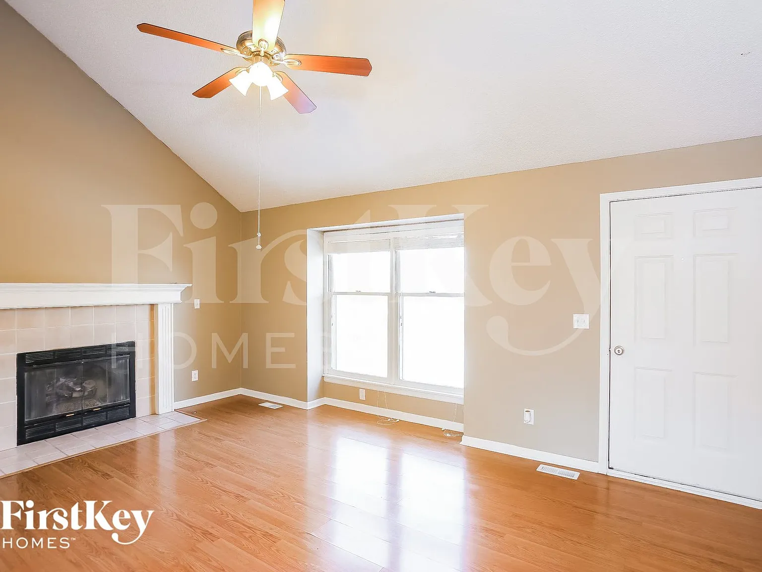 3 bed, 2.0 bath, 1488 sqft, $2,025 — Photo 4