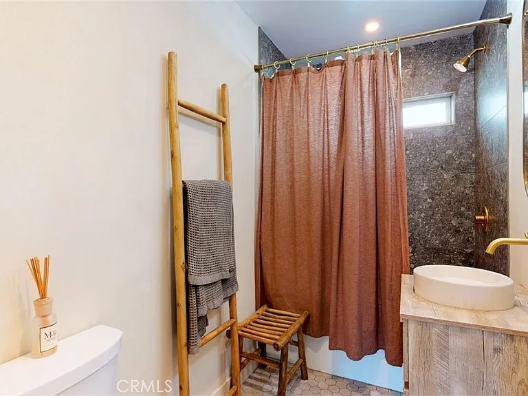 1225 Colorado Blvd — Photo 9