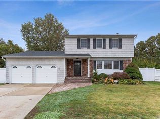 3 Jeffrey Ct, Syosset, NY 11791