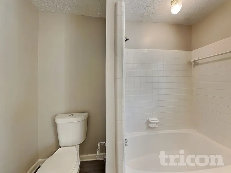 515 Westbridge Dr — Photo 20