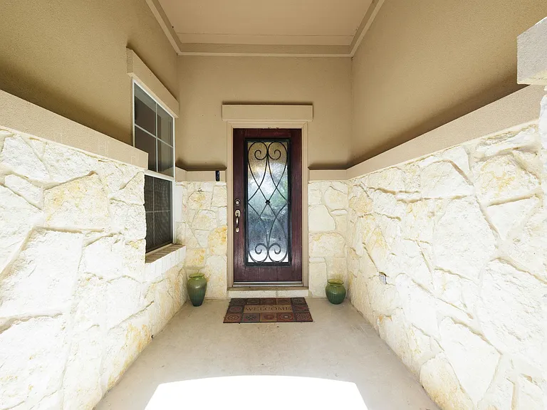 231 Saint Richie Ln — Photo 3
