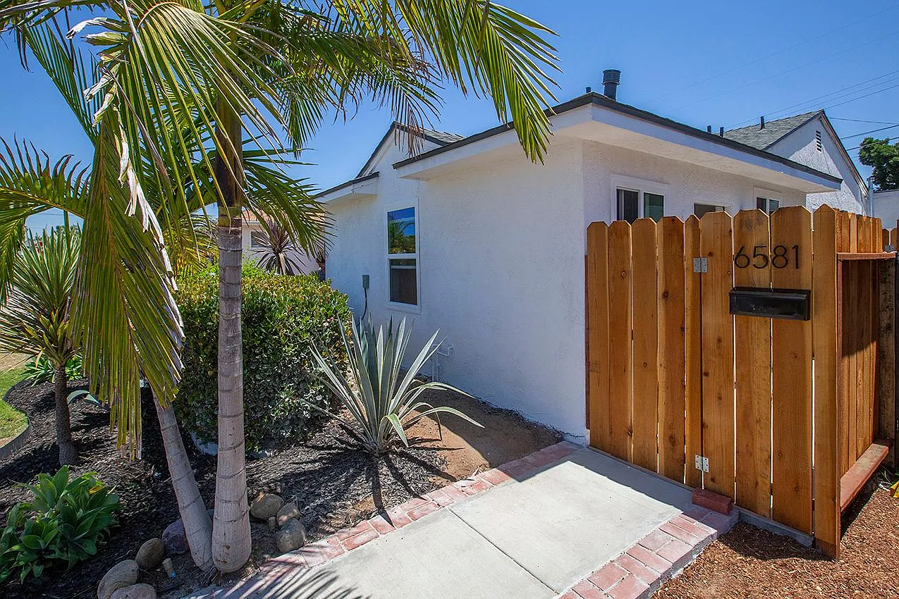 6581 Delfern St — Photo 4