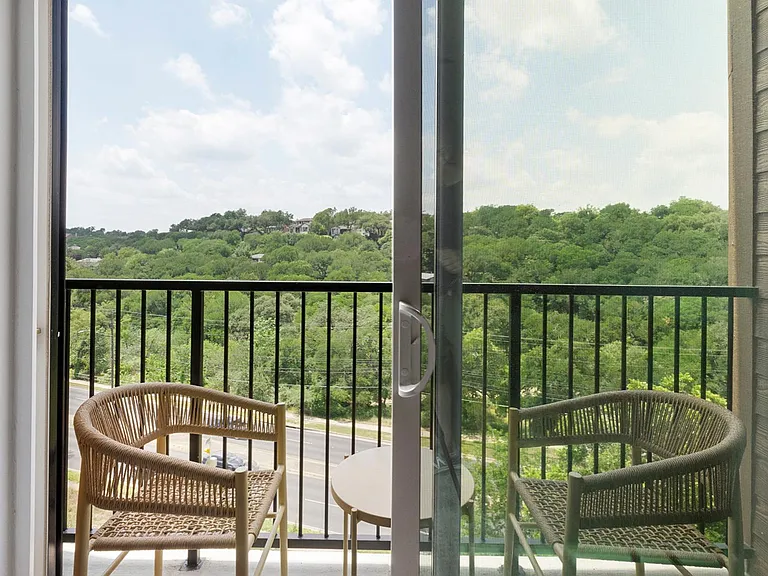 2500 Longview St #411 — Photo 19