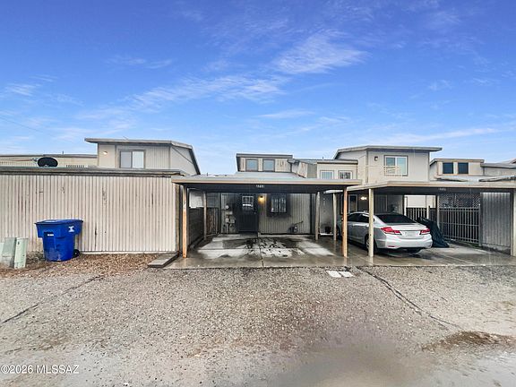 5th image of 2713 N Pacific Dr