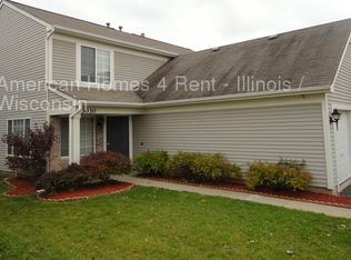 3030 Ronan Dr, Lake In The Hills, IL 60156