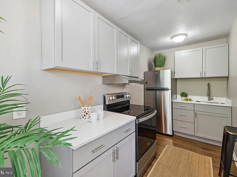 1841 Hillside Rd #2N — Photo 9