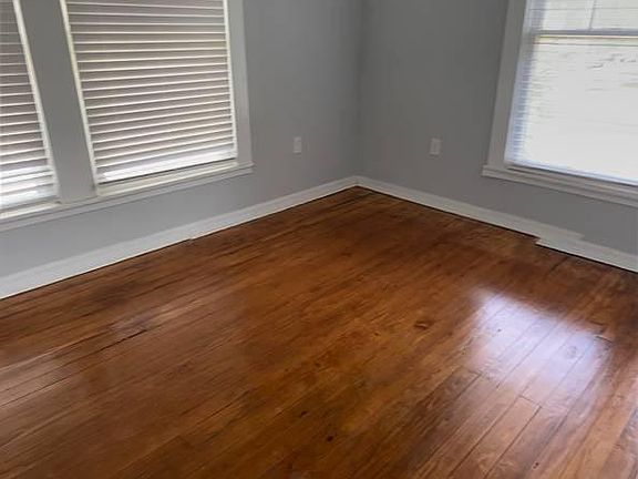 2nd image of 1125 SW 4th Ave