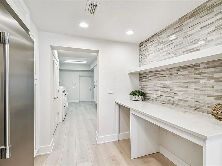 24 Adalia Ave — Photo 32