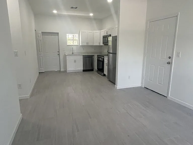 753 Pacific St — Photo 3