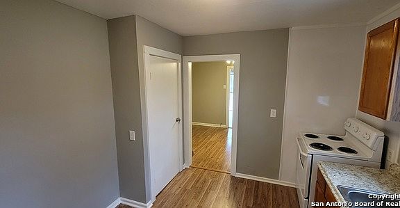 5th image of 223 Compton Ave