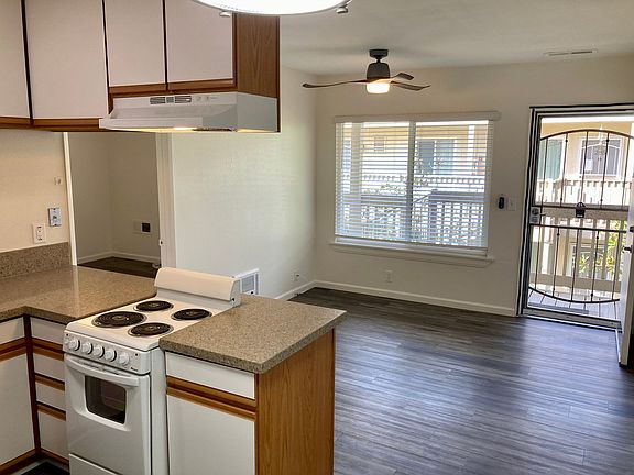 4th image of 4960 Clairemont Mesa Blvd #208