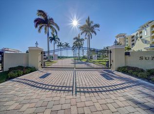 650 Collany Rd #604, Tierra Verde, FL 33715