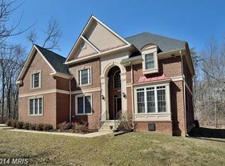 8106 Accotink Dr, Annandale, VA 22003