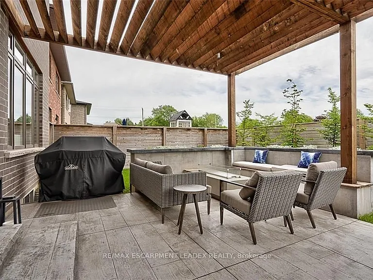 19 Secinaro Ave — Photo 35