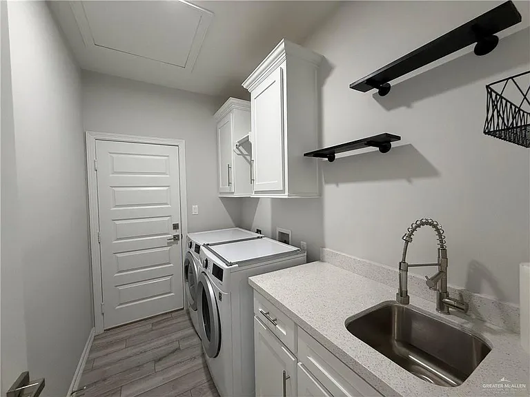 2700 E Comal Rd — Photo 16