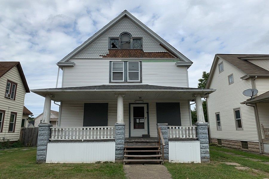 1st image of 3718 Henritze Ave