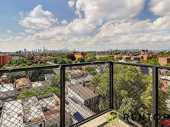 2nd image of 1875 Atlantic Ave APT 3N