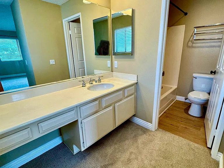 19105 Shoreline Ln #5 — Photo 7