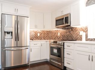 207 6th St, Providence, RI 02906