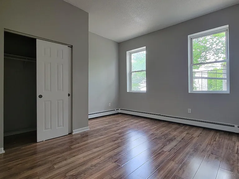 162 Bassett St #3 — Photo 5
